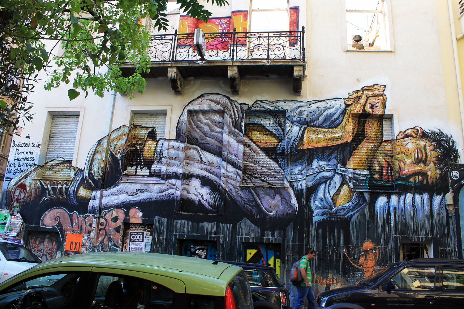 Wild Drawing paints a new mural in Athens "No land for the Poor"